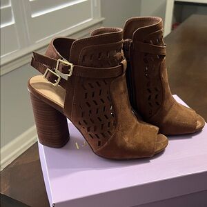 Brown,Suede Peep-Toe Block Heel Sandals